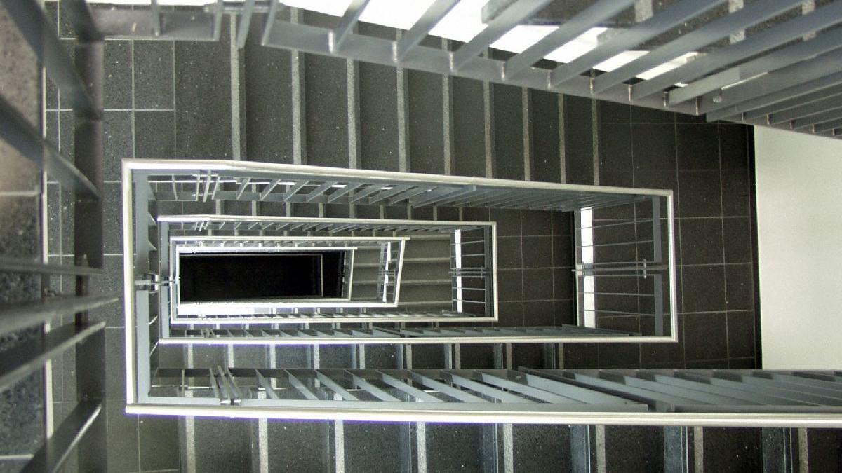 asistent medical ploiesti aruncat gol etaj patru motiv gest