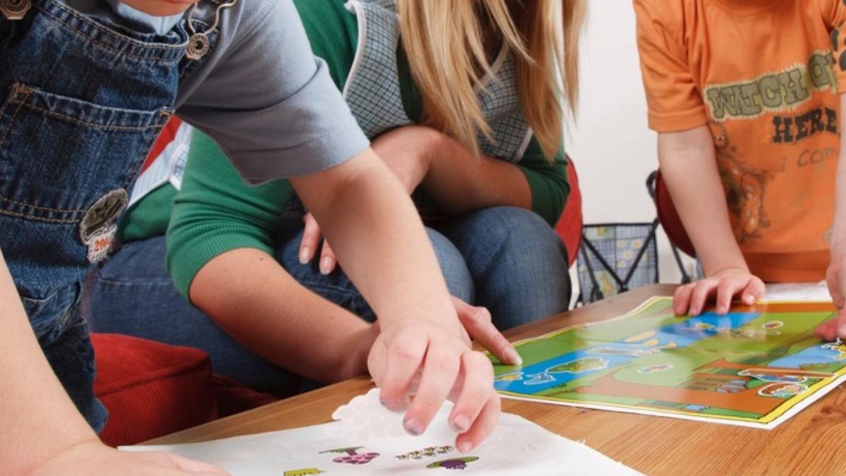 vouchere educatie elevi saraci marcel bolos