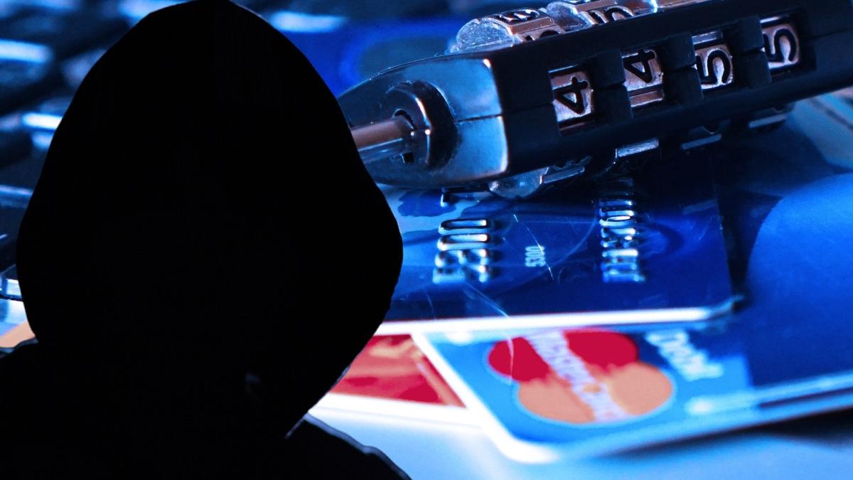 hakeri romani dispozitive clonare carduri bancomante furt recomandari politia romana investigatii