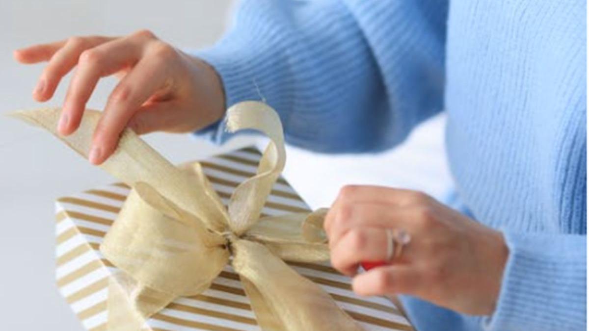 ziua femeii martisor cadou scump