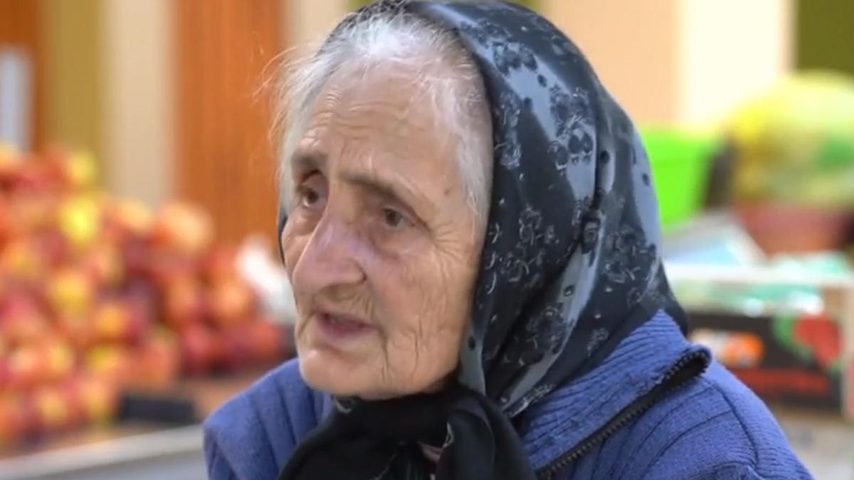 cat a ajuns sa coste un cos de cumnparaturi cu produse de baza ce spun romanii