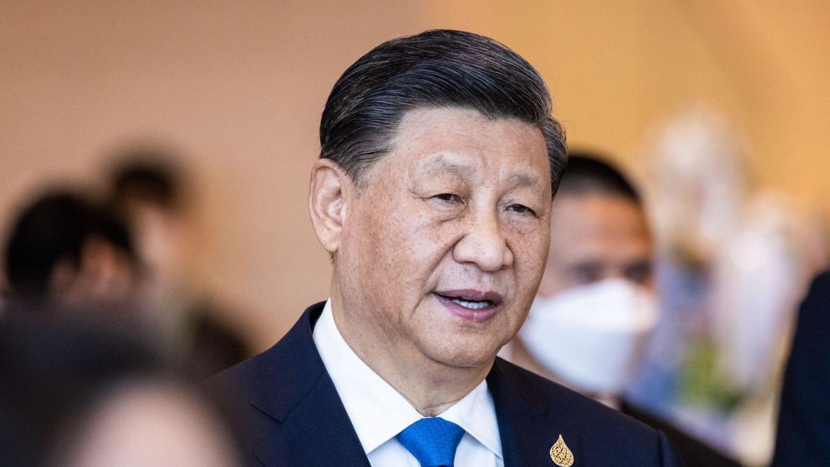 cine l a intampinat xi jinping aeroport moscova