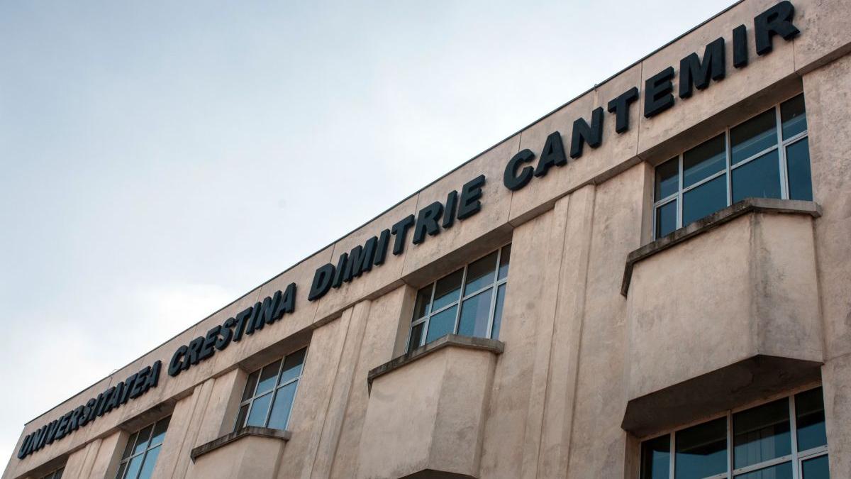 doua sarbatori spectacol extraordinar universitatea crestina dimitrie cantemir bucuresti