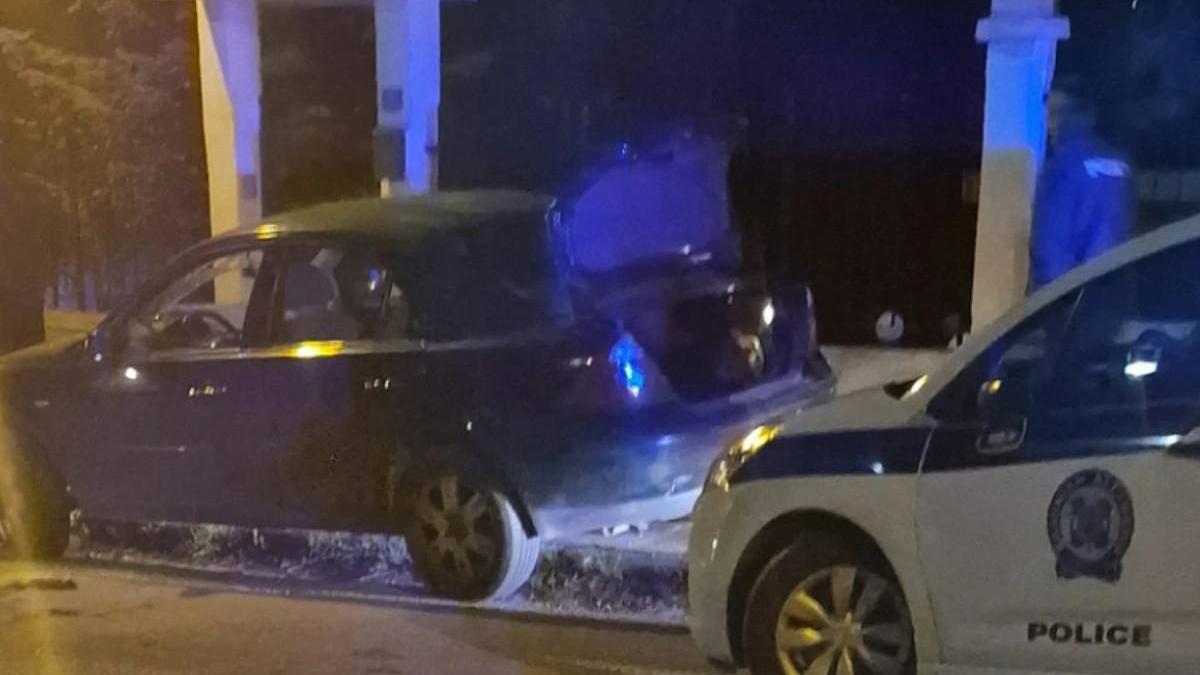 tata 62 ani gemeni doi ani blocati masina butelie gaz salonic