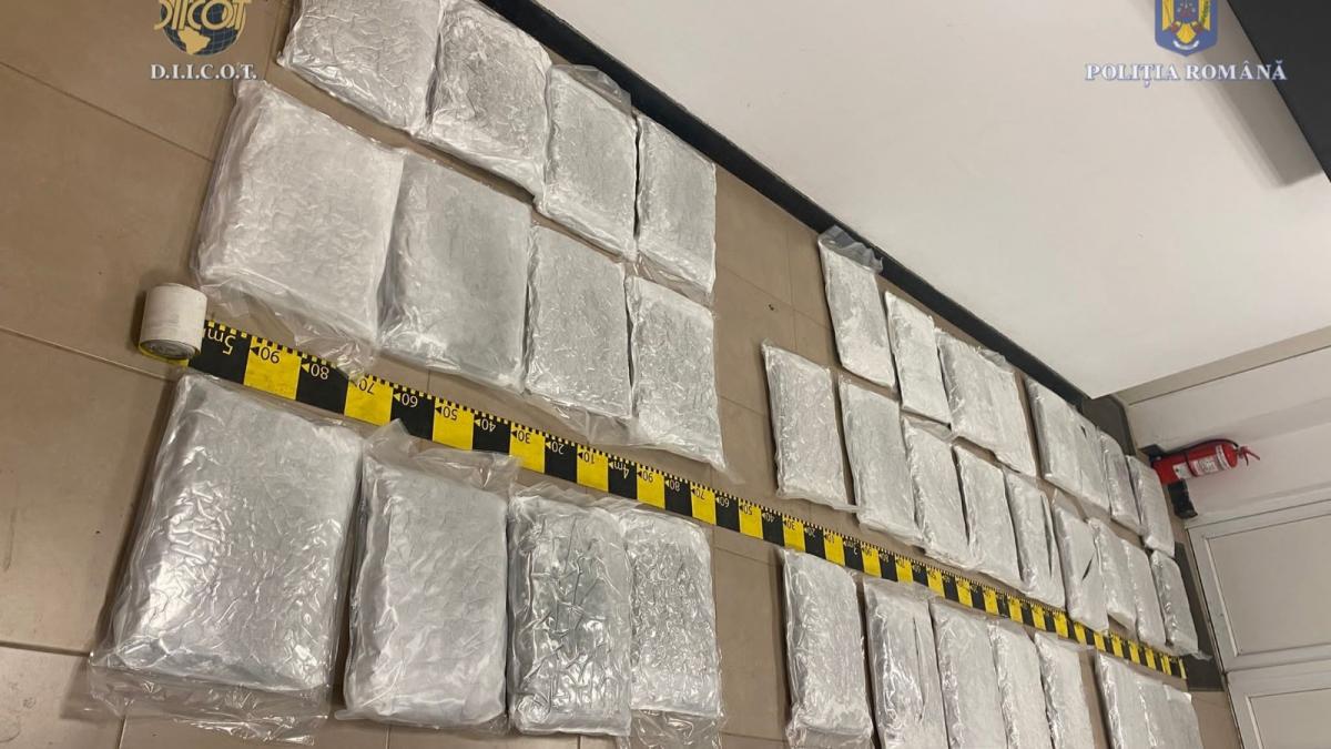 traficanti droguri licee bucuresti procurori