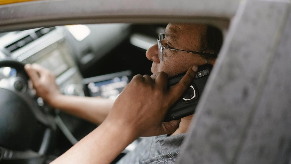 amenda vorbit telefon anulata