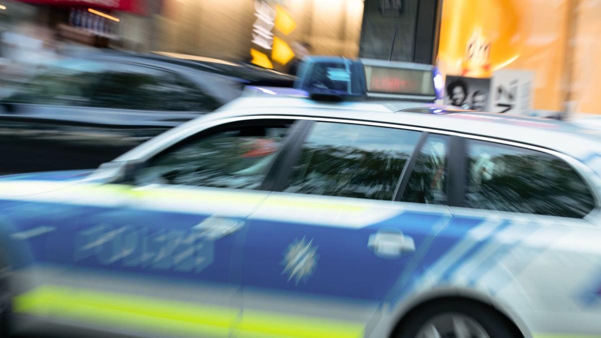 barbat masina multime aeroport international germania