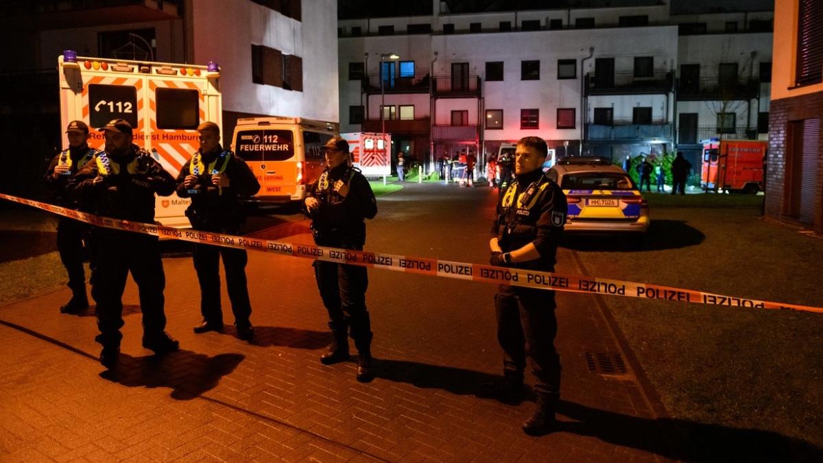 atac armat strada hamburg individ ucis doua persoane si a pus capat zilelor