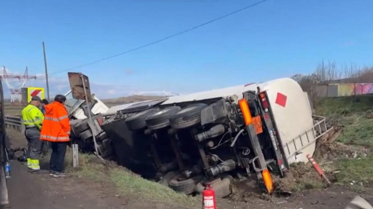 cisterna motorina masina de pompieri rasturnate rosiori suceava