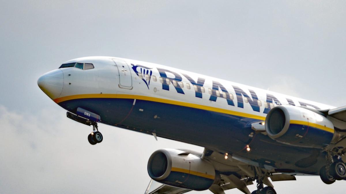 compania aeriana ryanair rute noi romania program zboruri