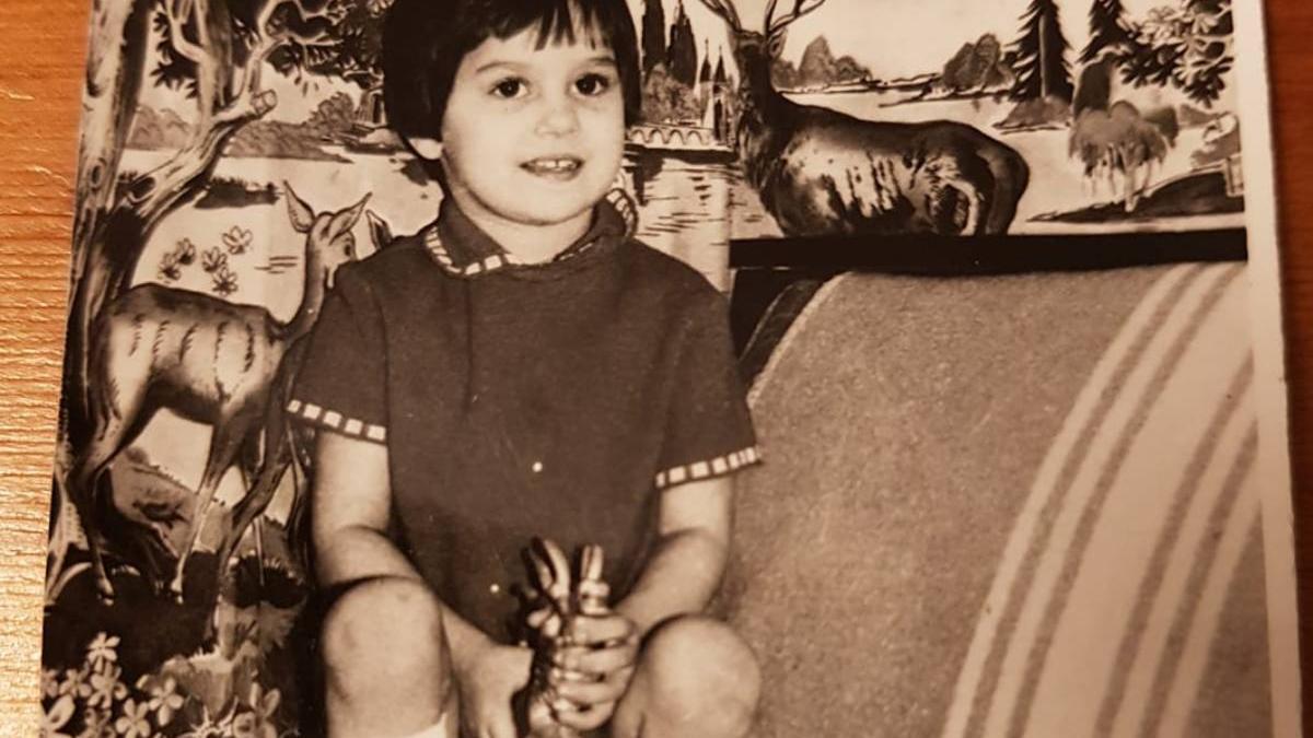 recunosti fetita din imagine cu cerb nicola