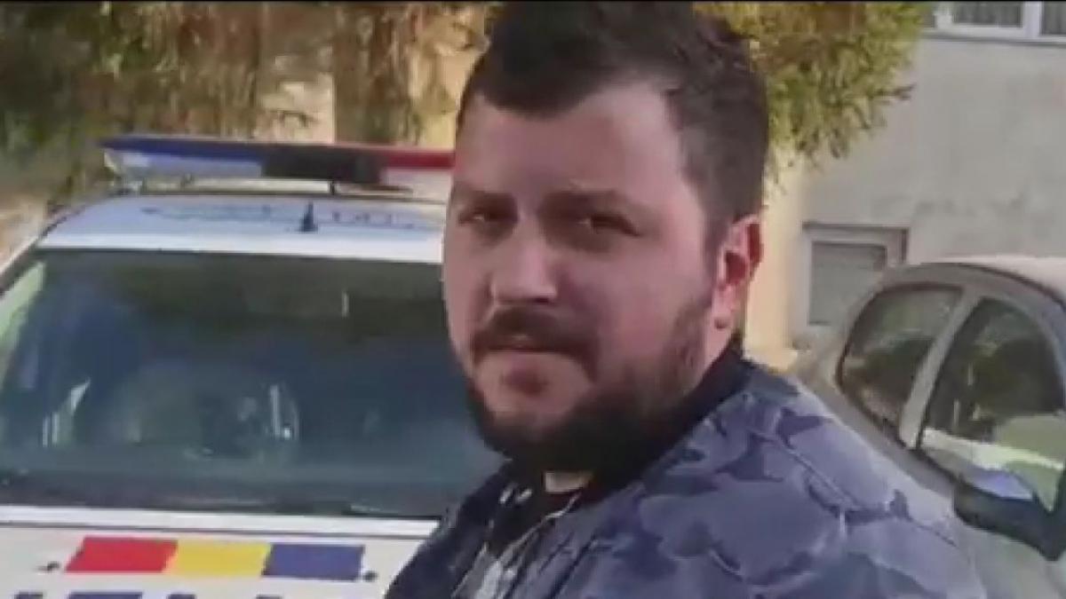 ”A scos pistolul și a tras!” Un adolescent de 16 ani a tras cu arma către un șofer, în trafic