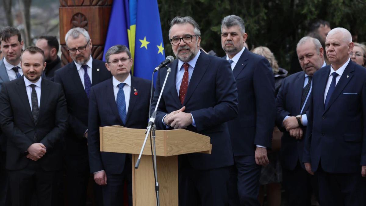 lucian romascanu ministrul culturii ocazie unica artisti scena