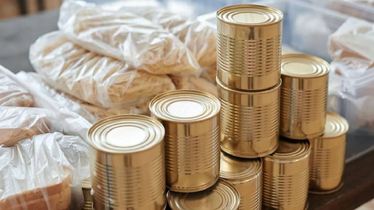 patru milioane jumatate romani prag saracie apeleaza banci alimente