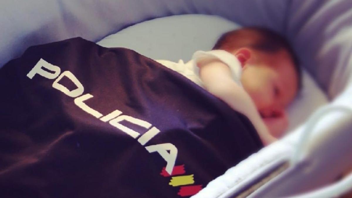 doi romani cumparat bebelus 2000 euro mama copil arestata spania