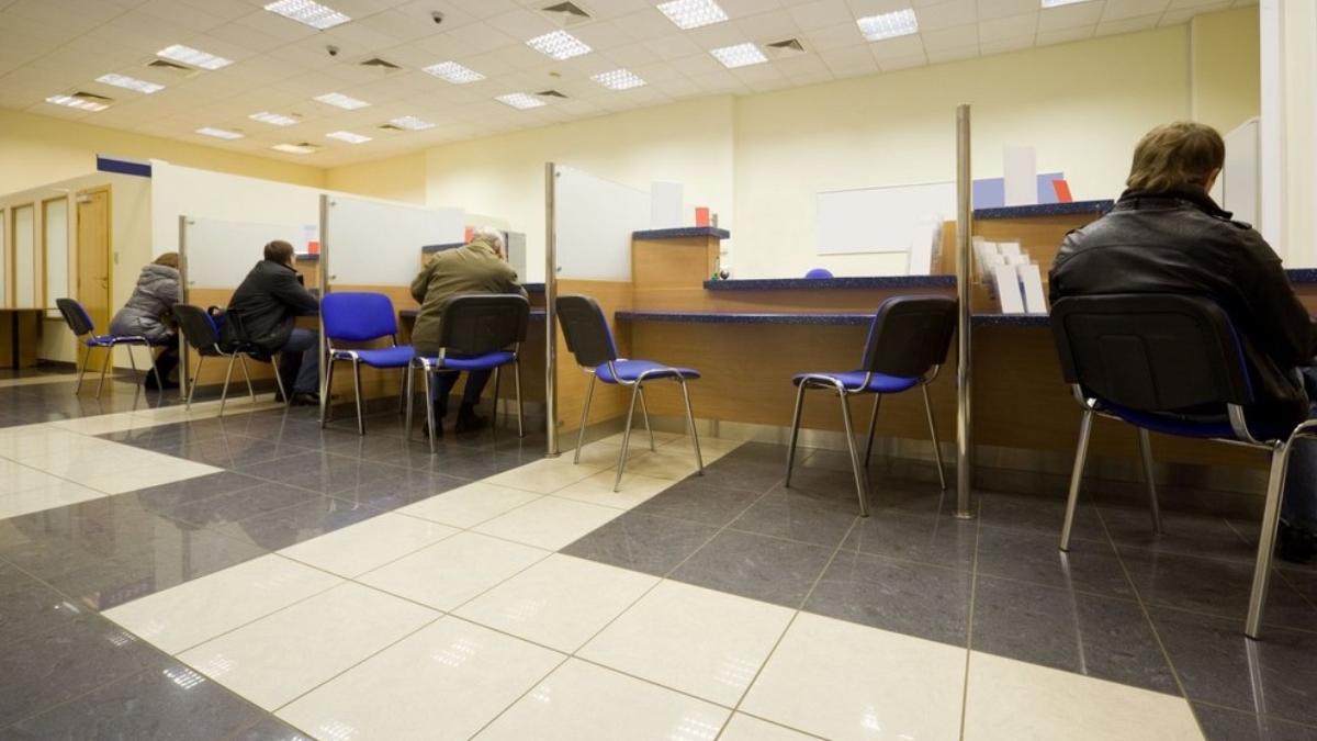 furt banca sectorul 1 capitala laptop