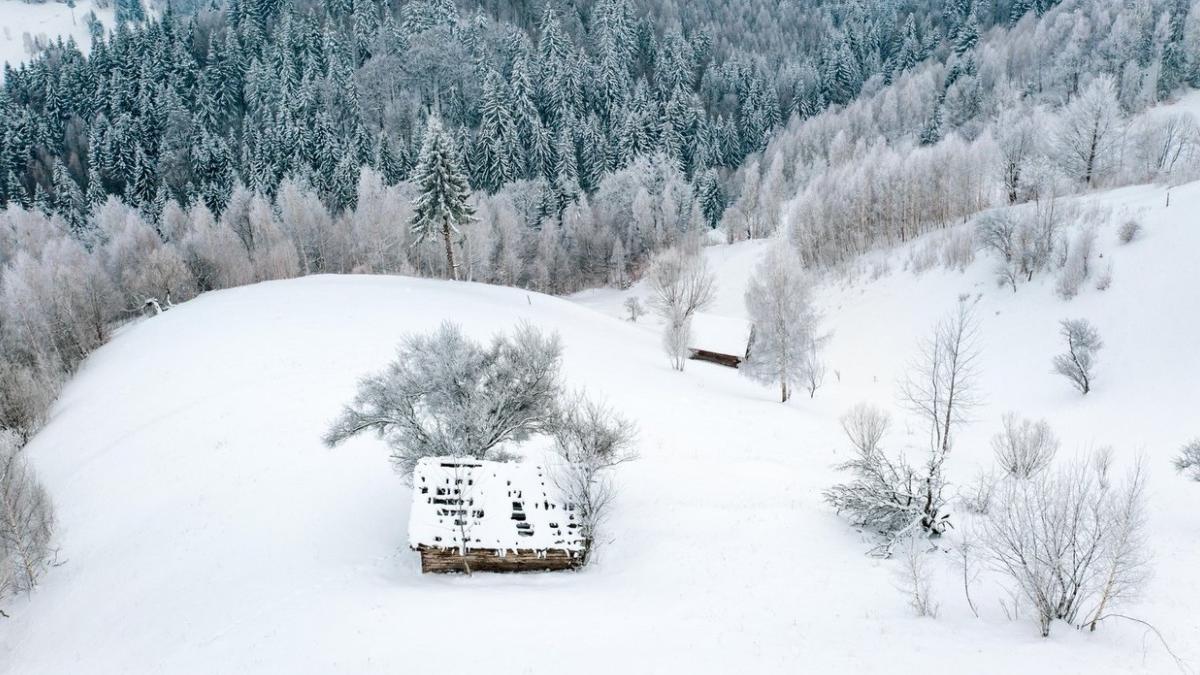 anul cu cea mai scazuta temperatura romania luna aprilie