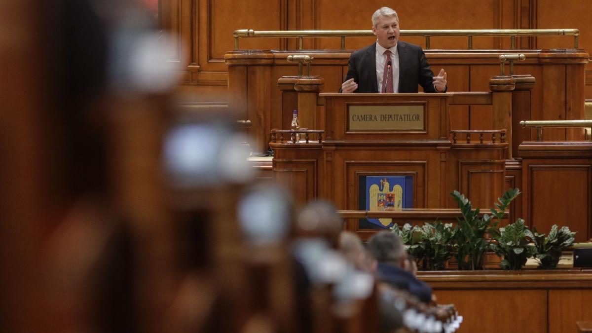 Dispare pragul la abuzul în serviciu și se păstrează interceptările serviciilor! Modificările la Codul Penal, aprobate de Parlament