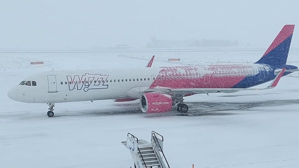 aeroportul suceava inchis zboruri anulate vreme extrema