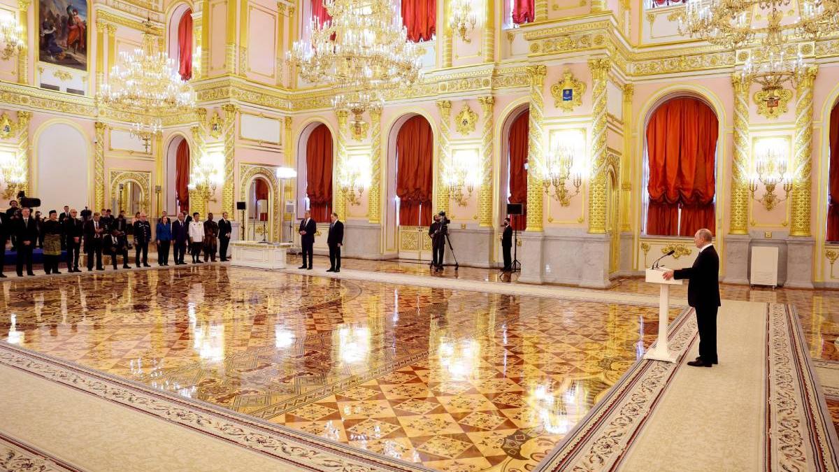 vladimir putin moment jenant ambasadori straini refuzat aplauze