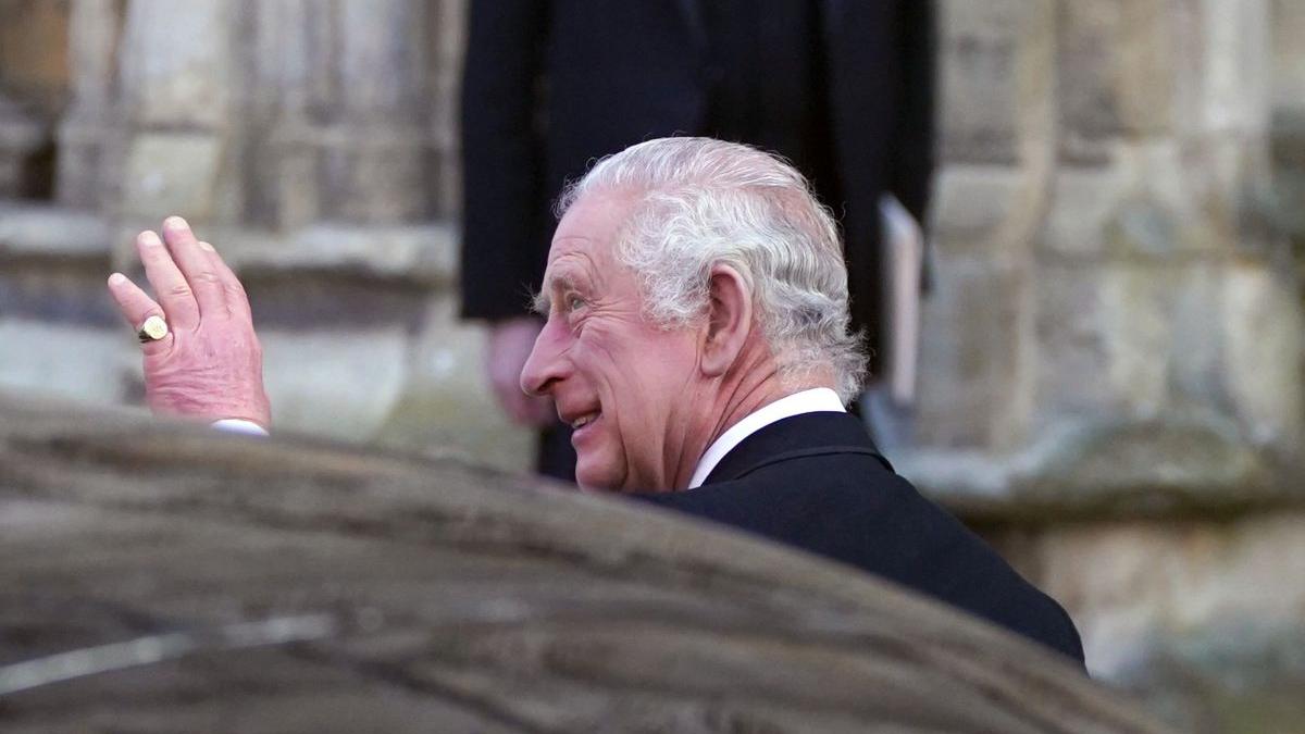 invitatii incoronare charles iii carton reciclat rege regina