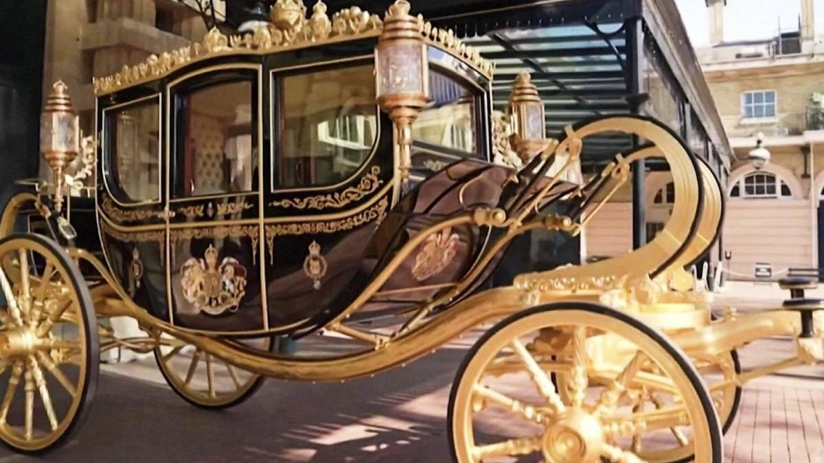 imagini spectaculoase trasuri ceremonie incoronare regele charles al 3 lea