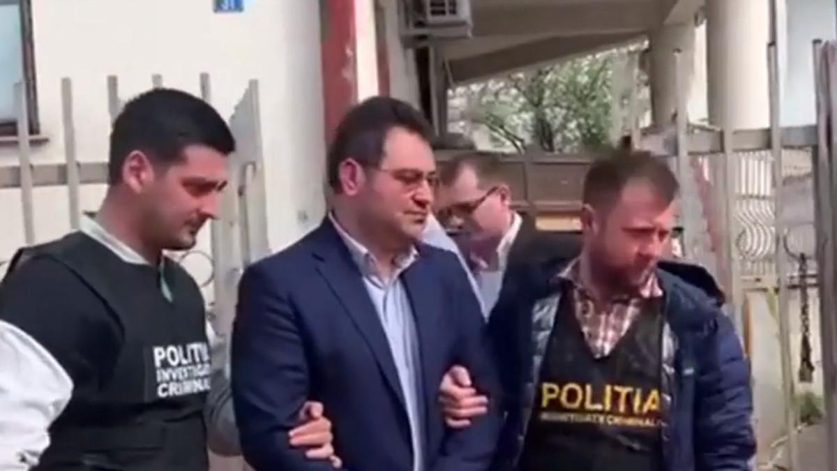 el este medicul din craiova acuzat ca a provocat moartea a patru persoane carora le a facut biopsie