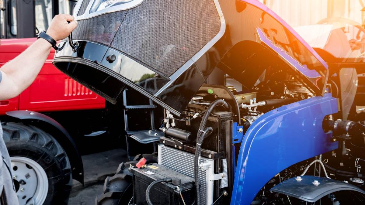 trei romani arestati franta furat gps tractoare valoare 200 000 euro