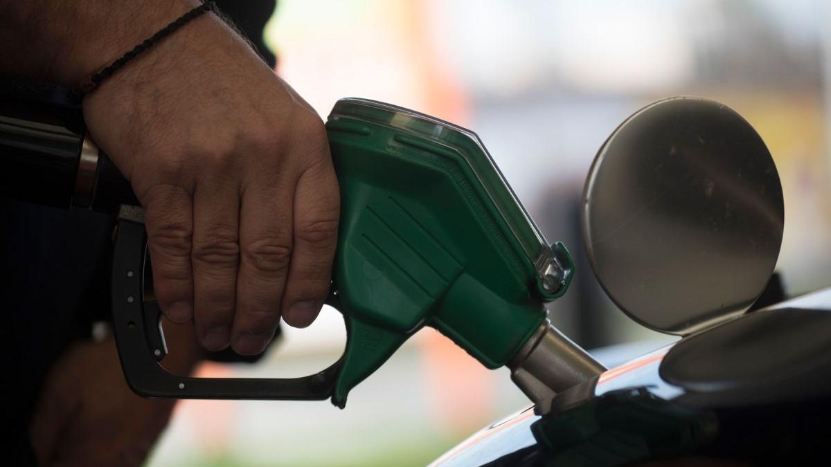 benzina scumpire saptamana mare aproape 7 lei litru pret carburanti romania 13 aprilie 2023