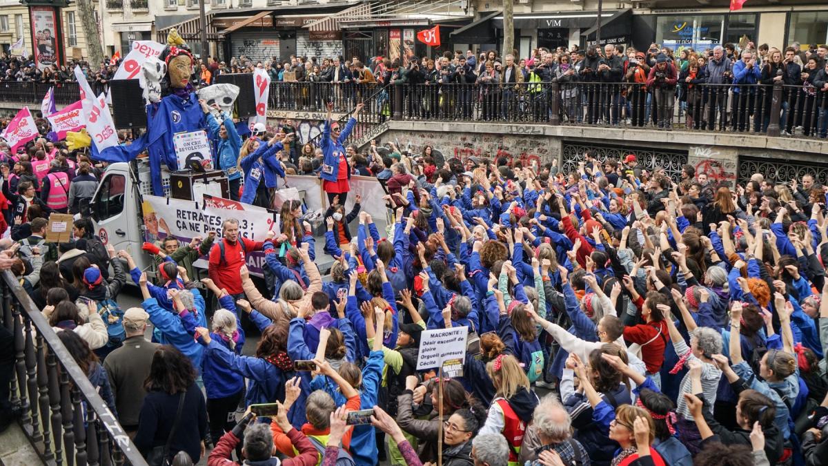 consiliul constitutional din franta a validat principalele elemente ale planului reformei pensiilor