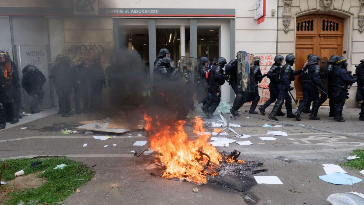 franta prag explozie sociale decizie consiliu constitutional