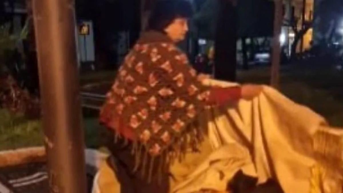 badanta romanca fara loc de munca doarme pe strazi italia