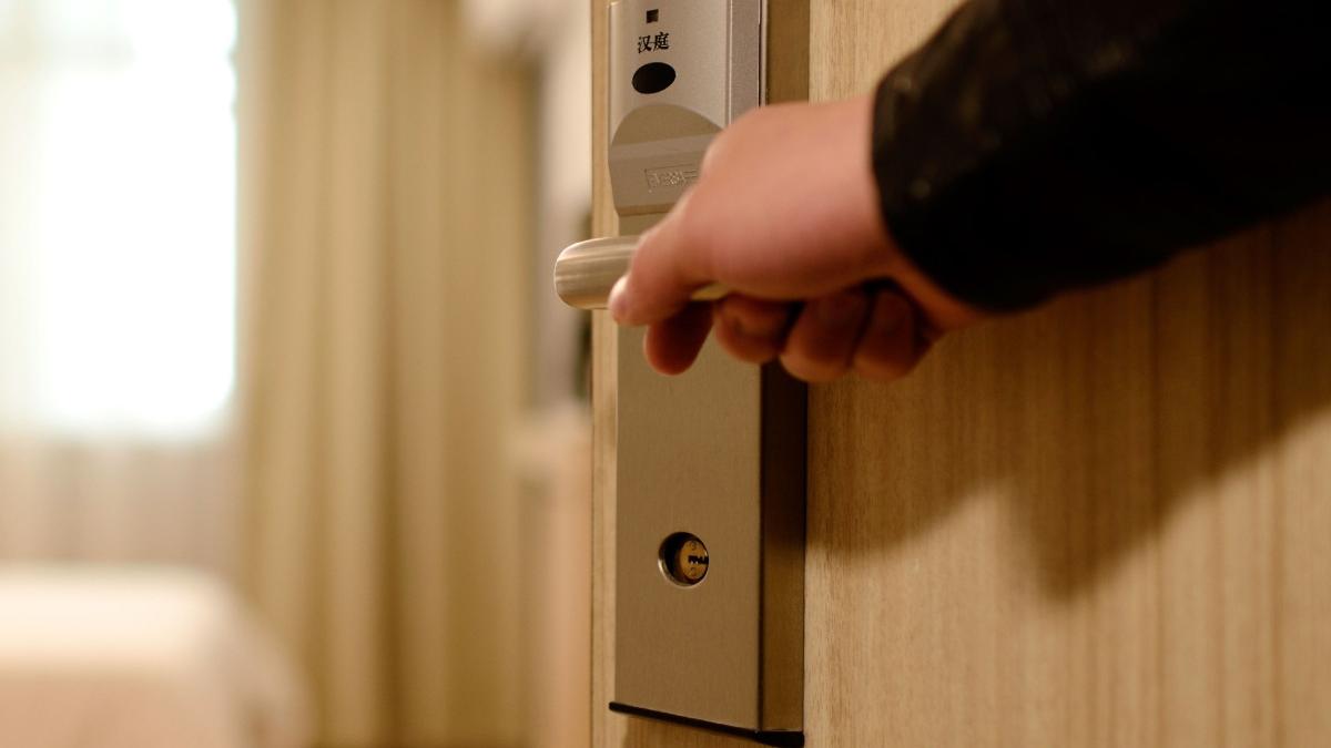 razbunare turisti nemultumiti vila inchiriata proprietar