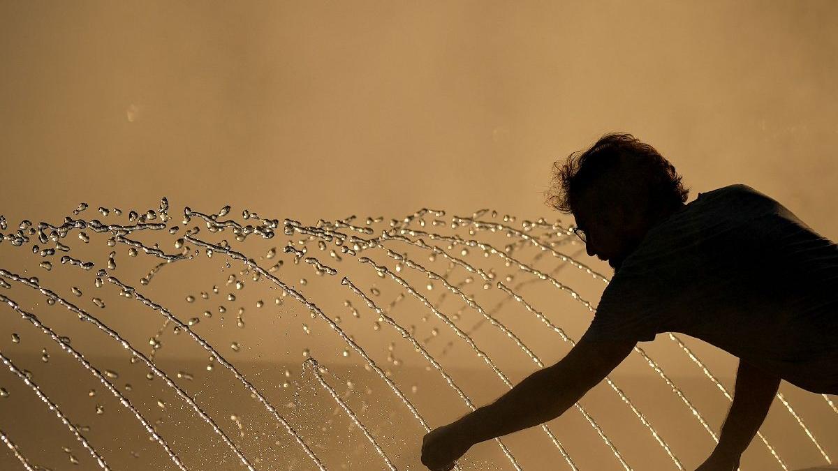 val caldura aprilie tari din asia