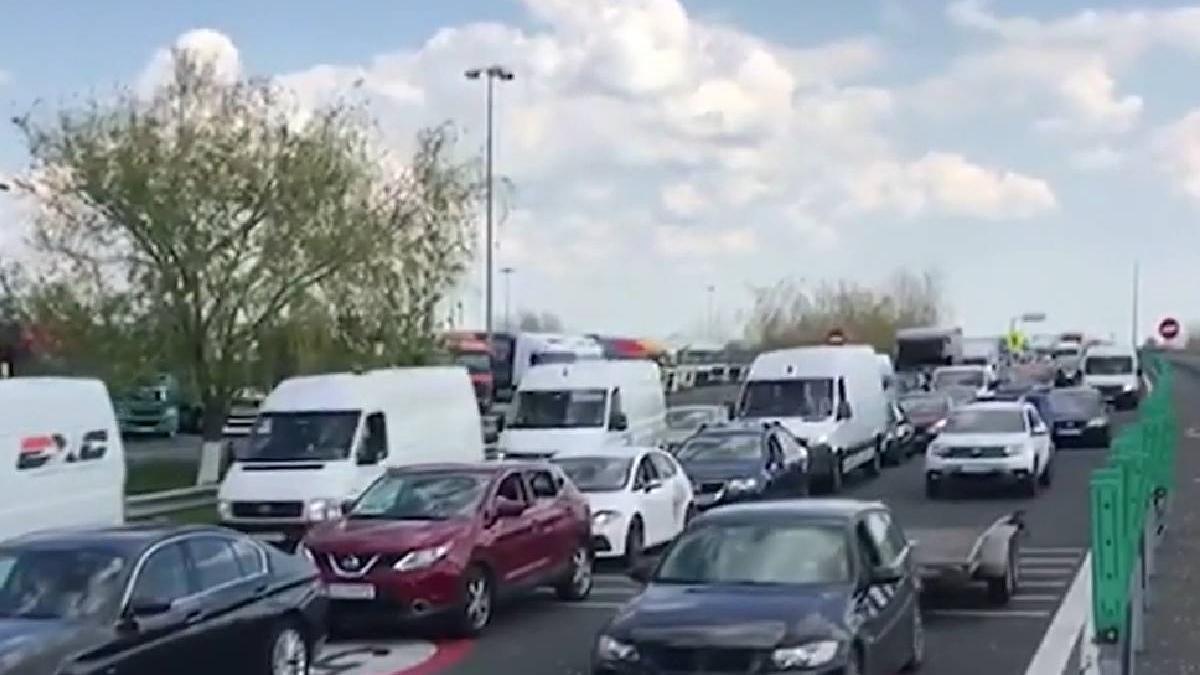 cozi kilometrice vami mii romani munca strainatate