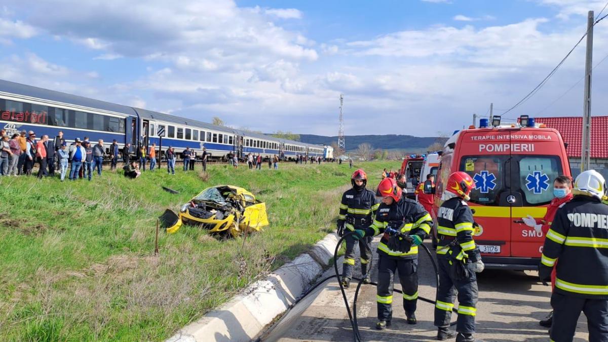 masina spulberata de tren in vaslui cel putin doua victime inclusiv un copil de sapte ani