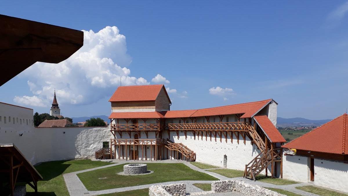 istoria medievala a transilvaniei incepe la feldioara