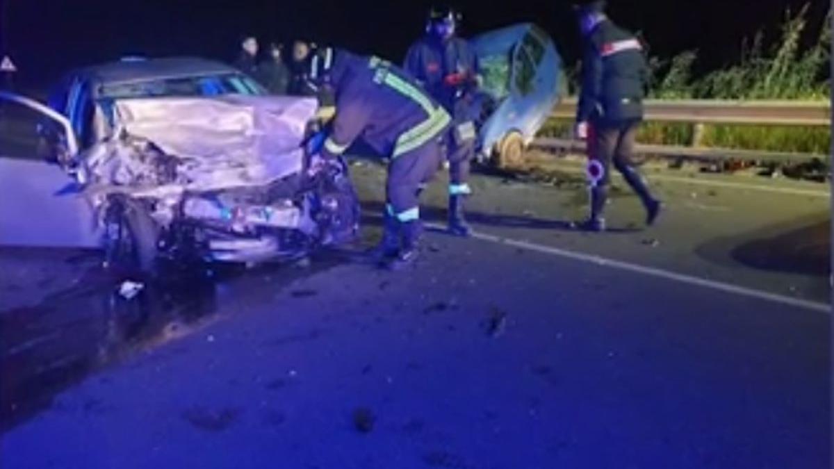 tineri romani sot sotie ciocnire frontala nicio sansa sosea italia