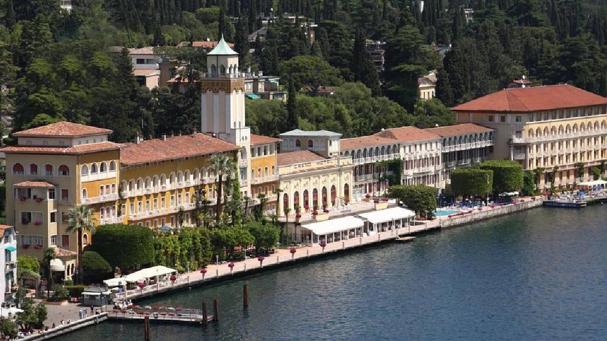 miliardari romani dau lovitura italia hotel