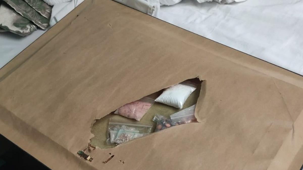 retea internationala traficanti droguri mamaia ecstasy cocaina roz tablouri