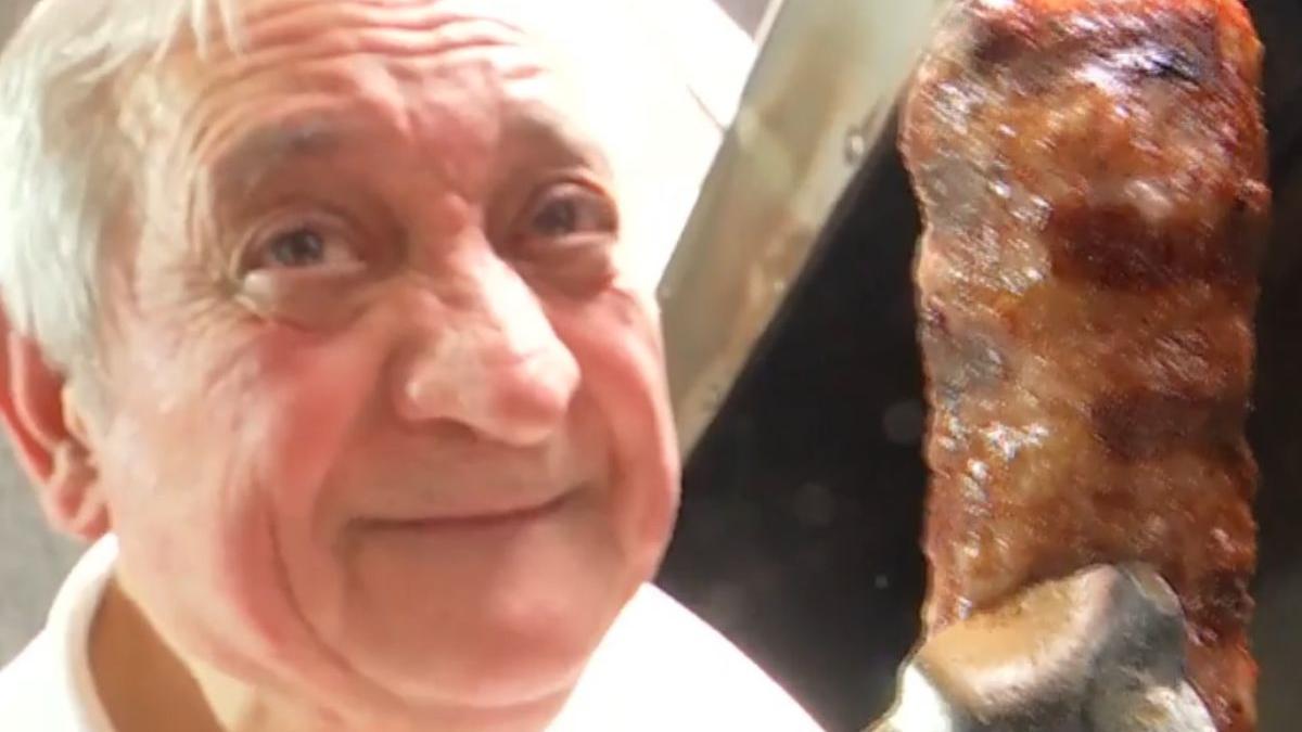 sandu cocosatu secretul celor mai buni mici din bucuresti