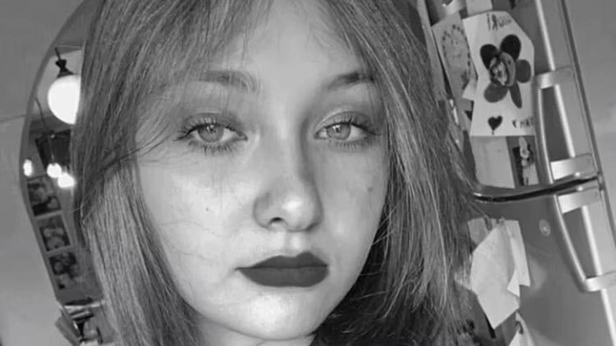 fata moarta cada baie telefon prietena italia