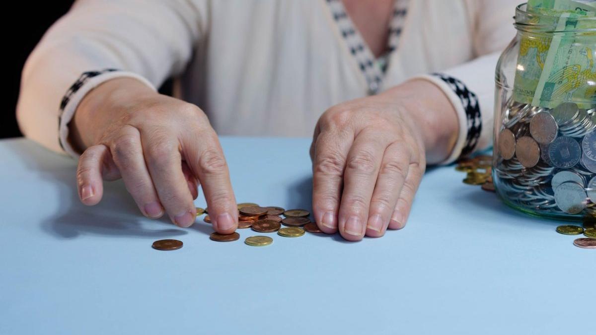 alimente mese calde ingrijire medicala pensionari romani marcel bolos