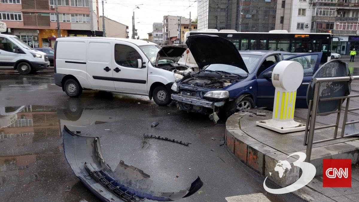 accident grav sos stefan cel mare bucuresti tramvaie blocate