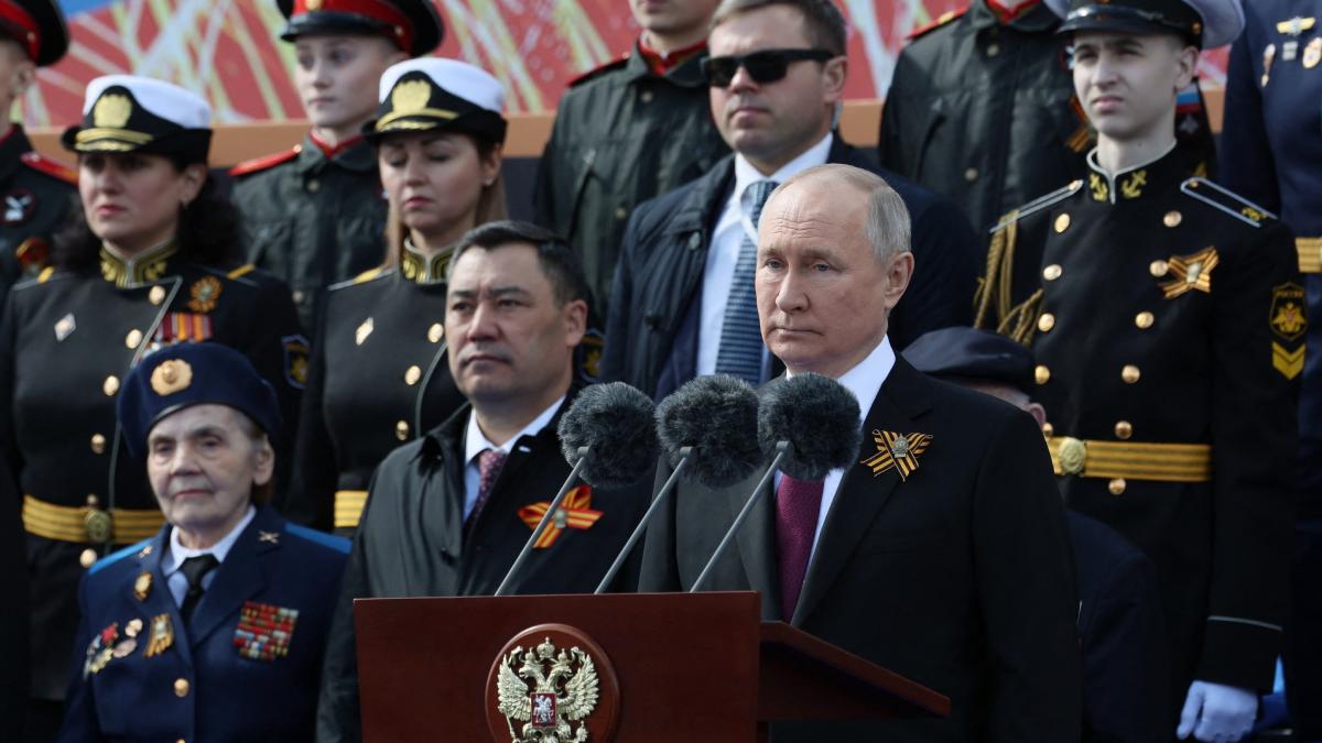 ce au tradat gesturile lui vladimir putin de la parada de ziua victoriei