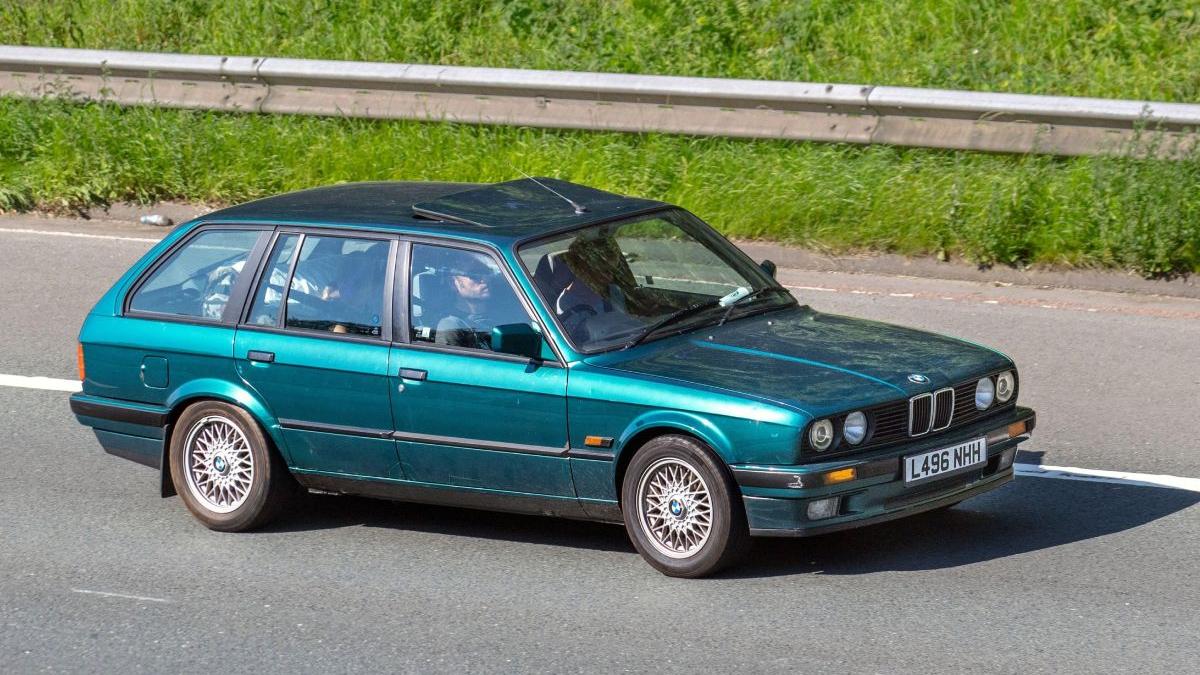 tanar campina gasit bmw stricat fara baterie dn1 vandut prieten