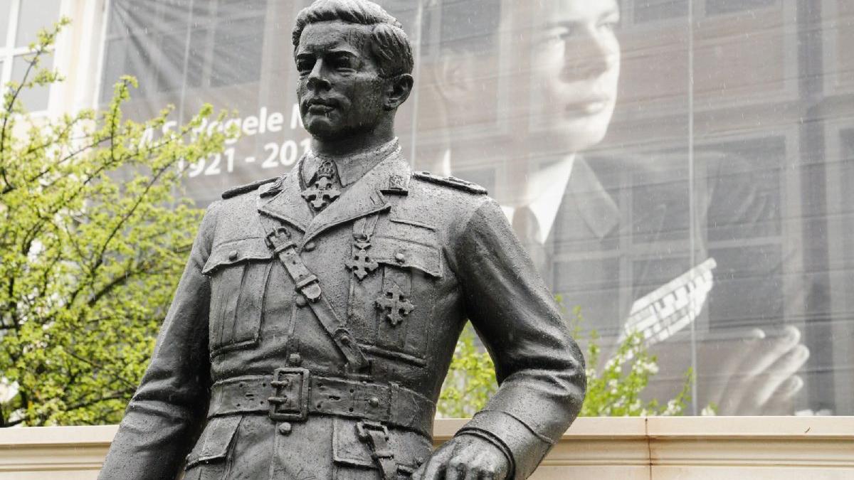 asociatia pentru patrimoniul regal peles ziua regalitatii ziua independentei