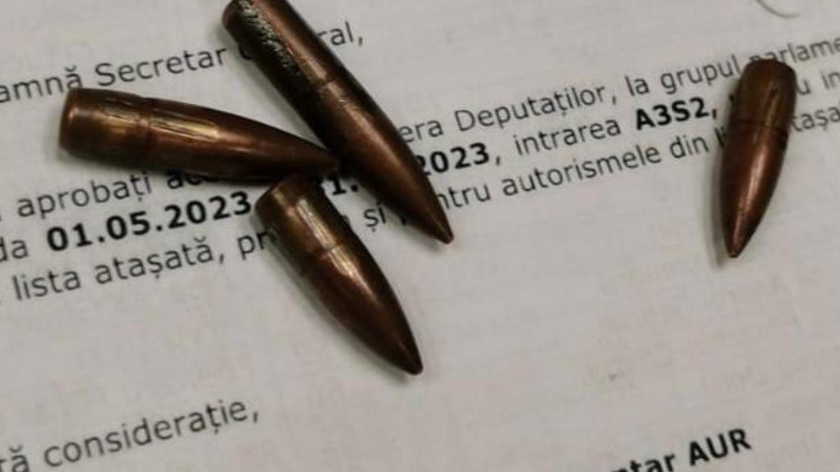 colaborator aur incercat intrare parlament 4 gloante letale geanta femeie