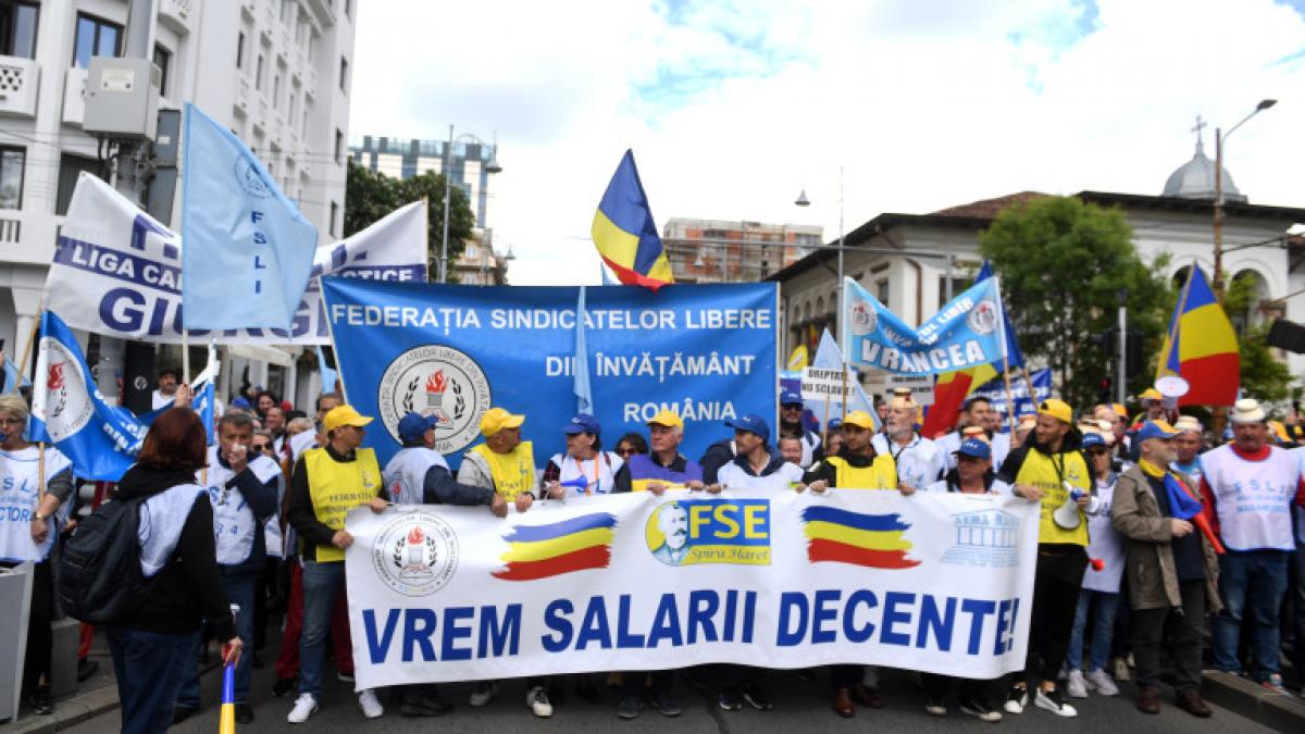 protest profesori guvern parlament