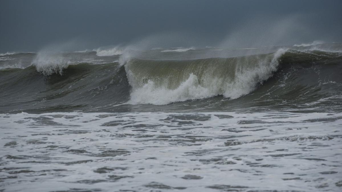 400 000 de oameni au fost evacuati de frica ciclonului ce se indreapta spre myanmar si bangladesh
